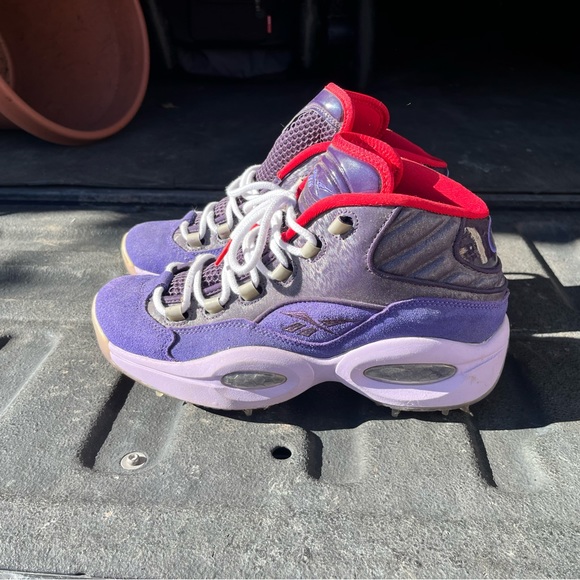 Cotton Candy Iverson Question golf cleats. Added the Golf Clicks kit. Size 9 - Picture 3 of 6